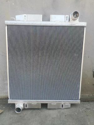 O radiador do mercado de acessórios A3825000102 cabe Mercedes Benz O-500U