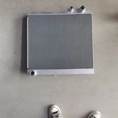 Das fileiras diesel dos radiadores dois do caminhão de Toyota CMB material plástico de alumínio